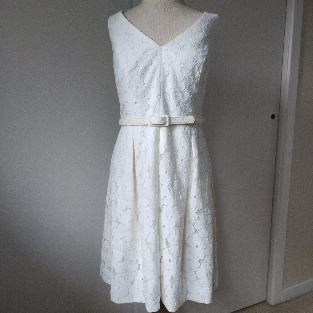 Trina Turk Kianna dress in White Floral lace - size 8